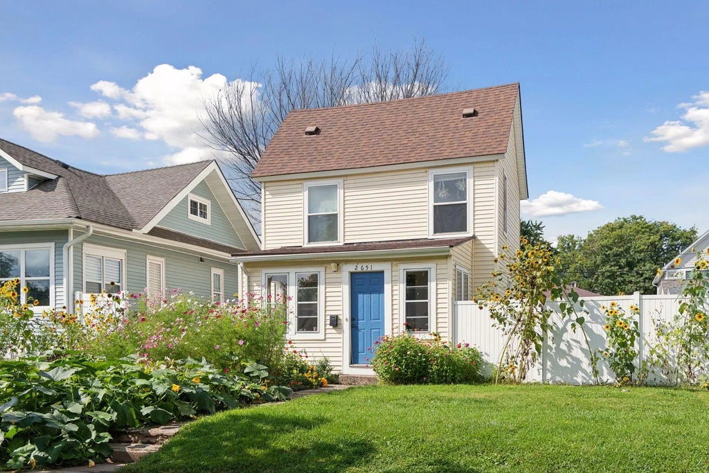 2651 Newton Avenue N, Minneapolis
