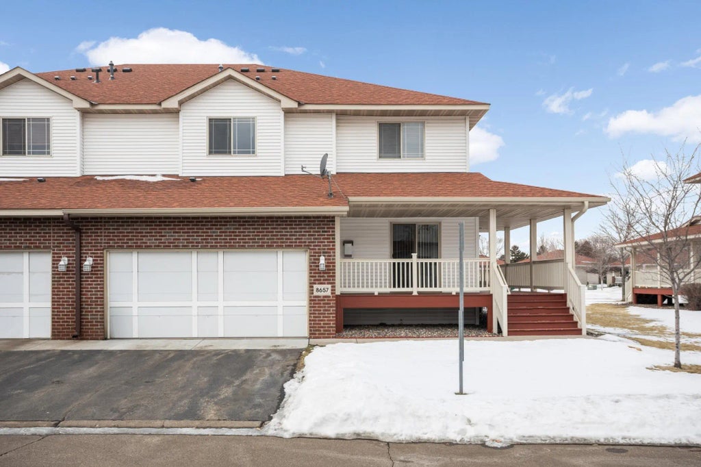 8657 Tessman Circle N, Brooklyn Park