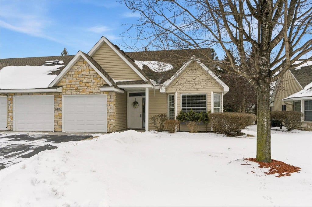 5265 141st Street N, Hugo