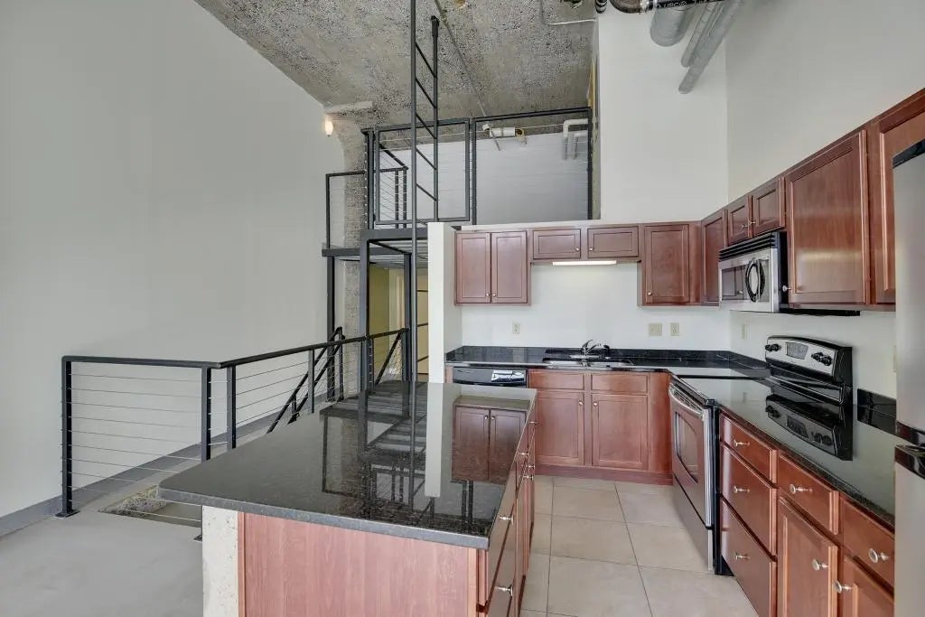 Photo of Listing #7014169