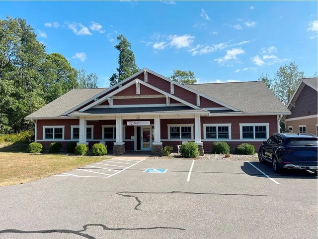 13794 Bluestem Court Entire Bldg, Baxter