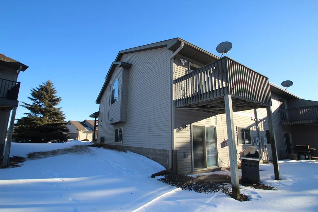 23092 Bittersweet Street Nw, St Francis