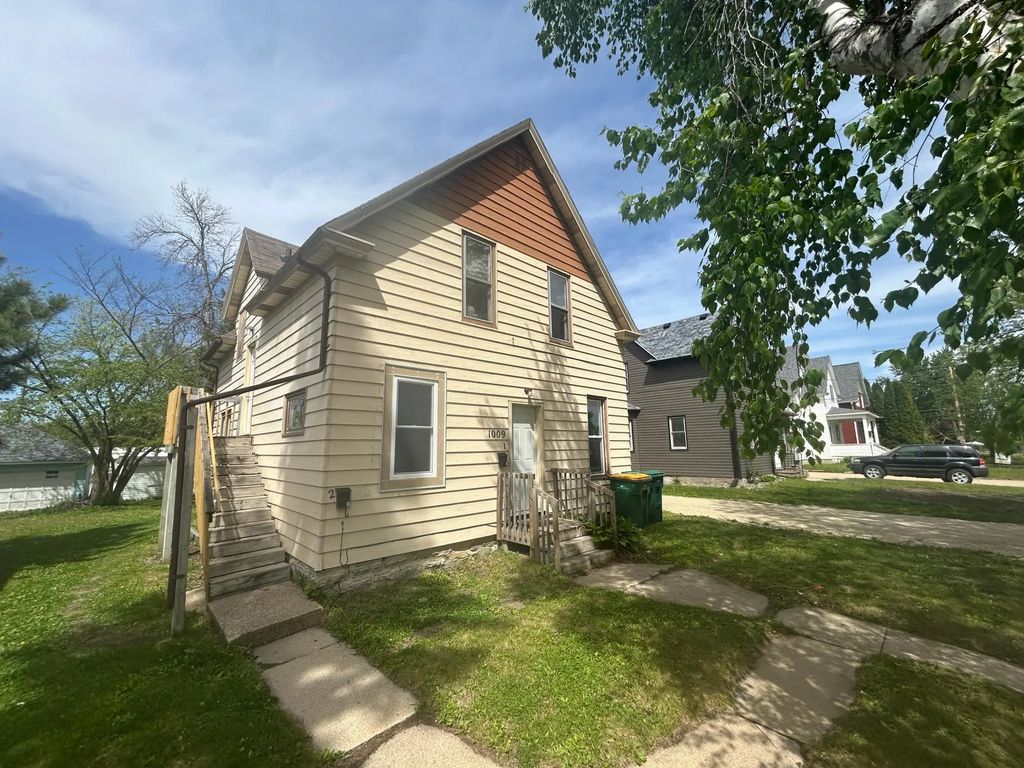 1009 E Center Street, Rochester