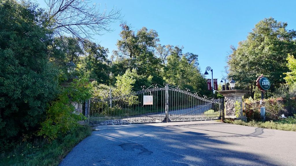 8318 State Highway 23, Saint Cloud