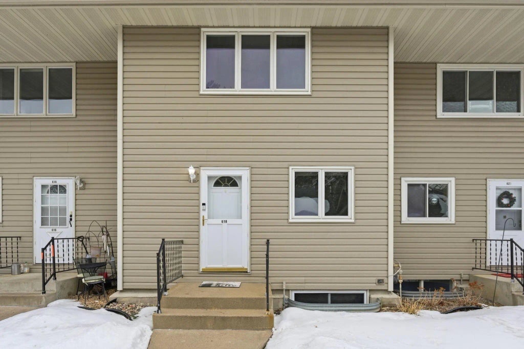 618 Oak Park Lane, Hopkins