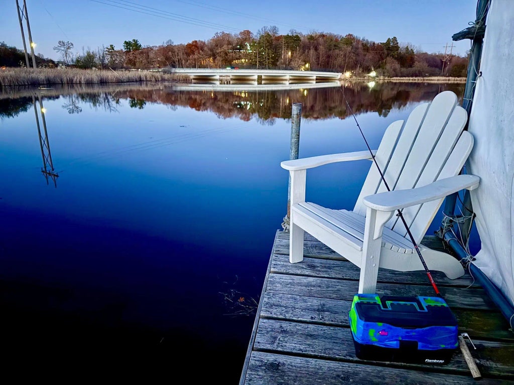 19860 Cottagewood Road, Deephaven