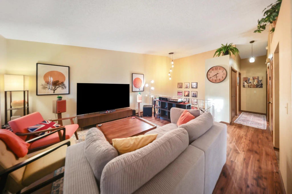 13036 Judicial Road, Burnsville