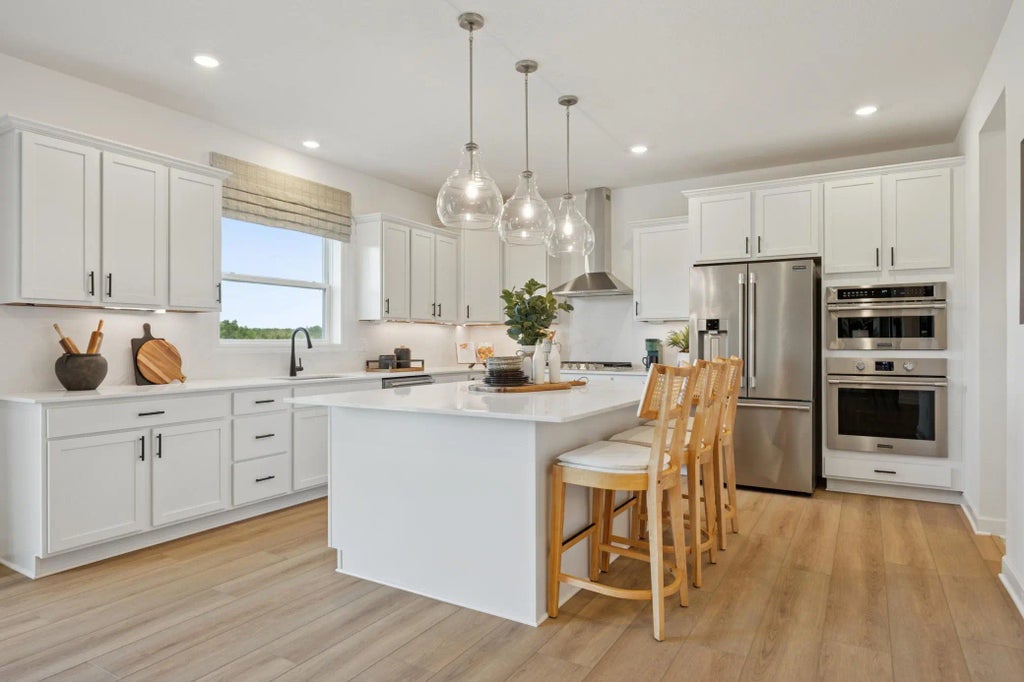 1068 Adamstown Drive, Rosemount