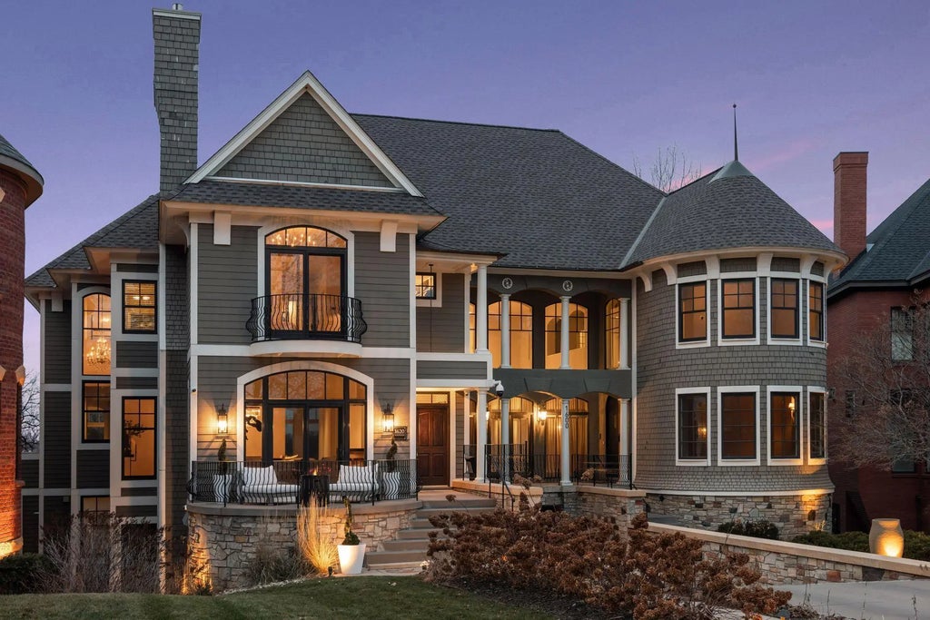 1620 Kenwood Parkway, Minneapolis