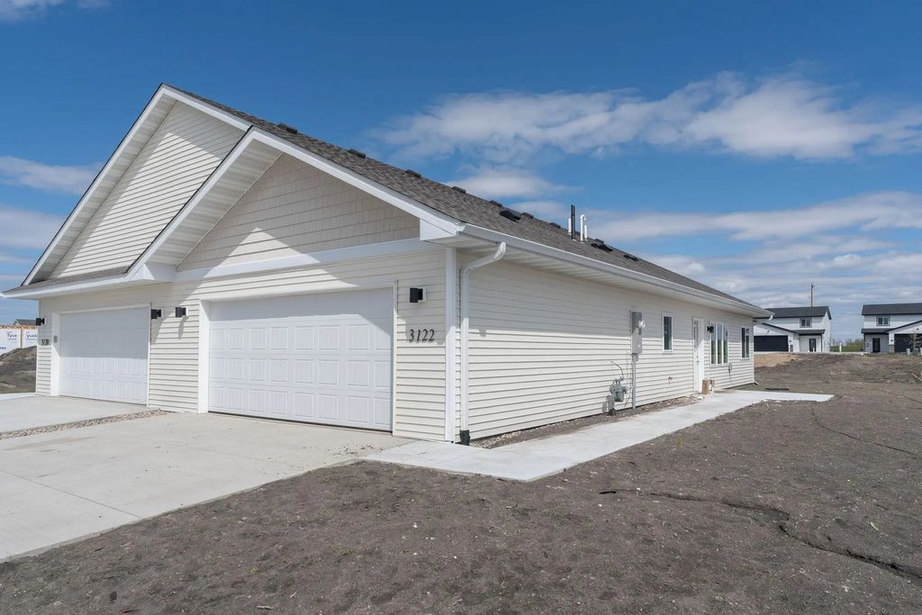 3122 Noble Drive, Mankato