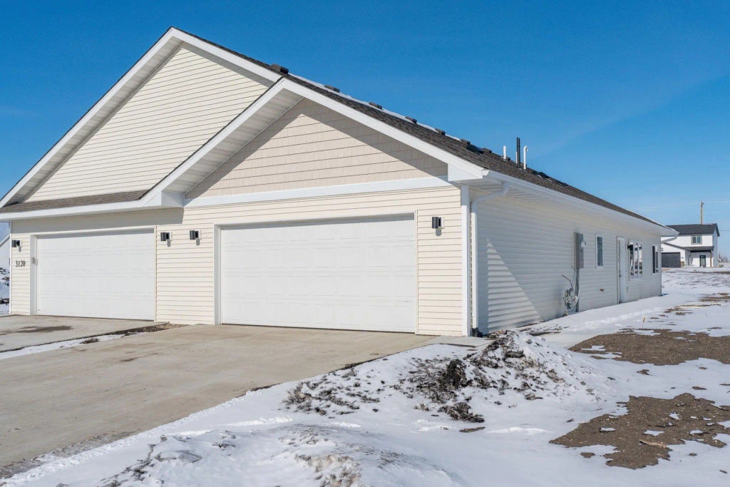 3122 Noble Drive, Mankato