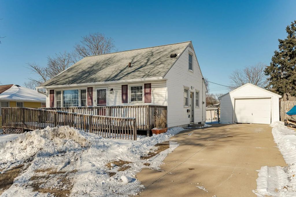 1817 17 1/2 Street Nw, Rochester