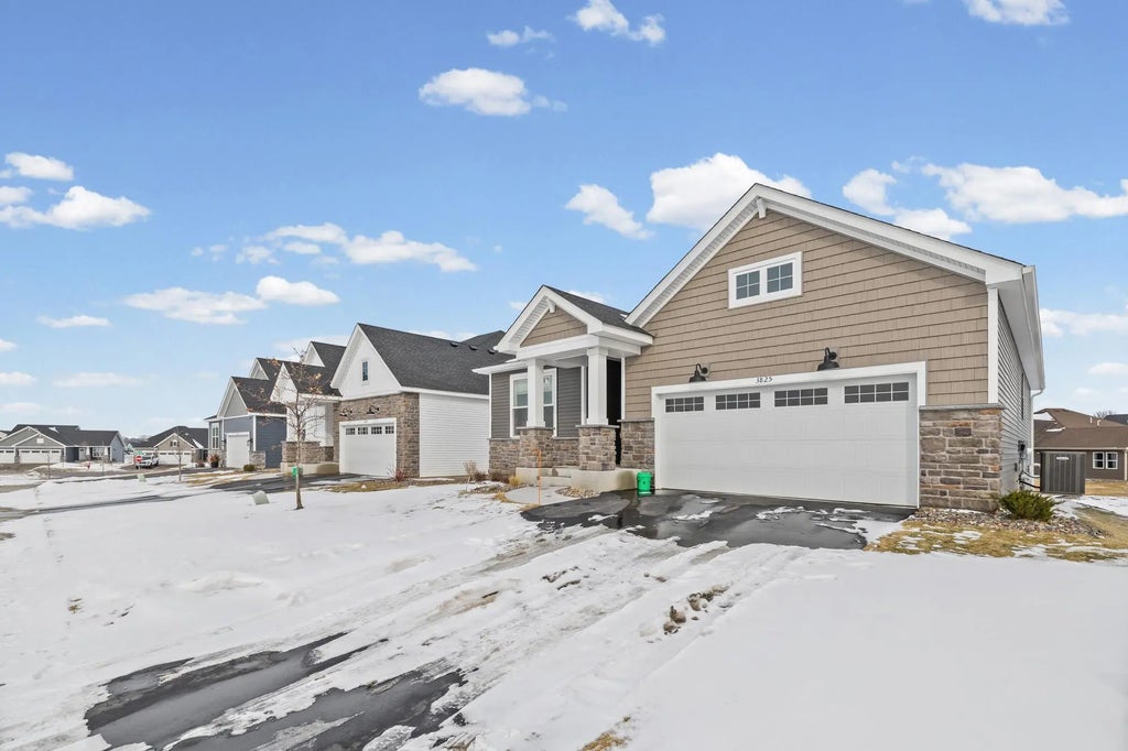 3825 Henna Avenue N, Oakdale