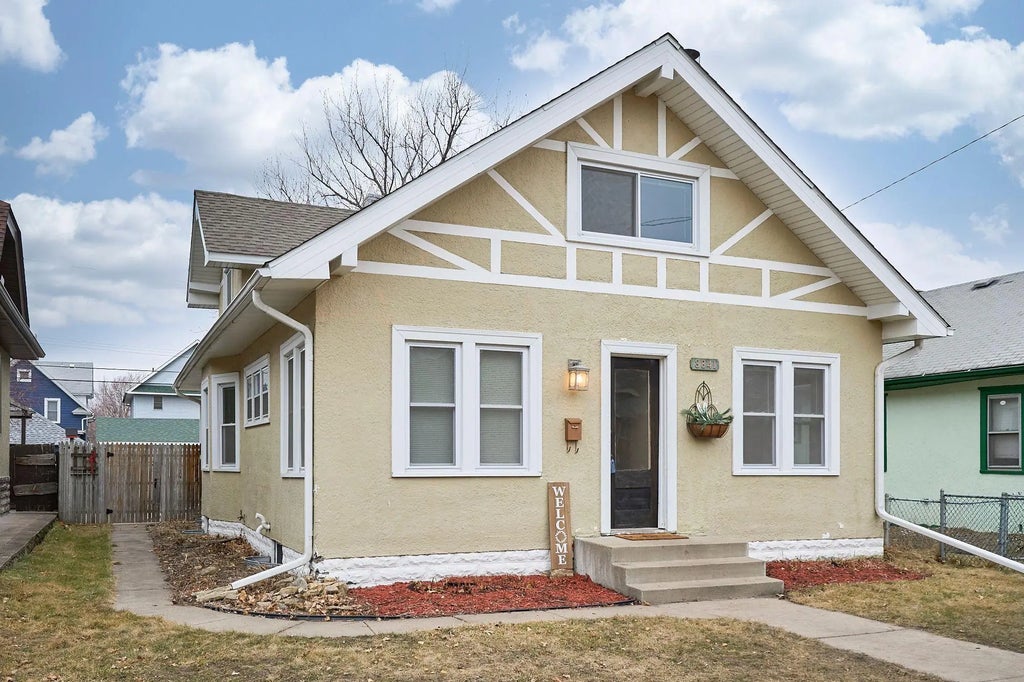 3841 Aldrich Avenue N, Minneapolis