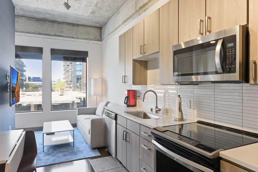 728 3rd Street N 202, Minneapolis