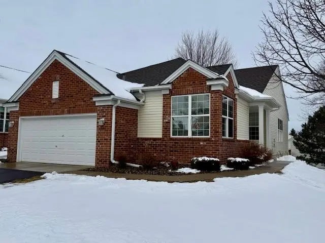 1665 Oakbrooke Way, Eagan