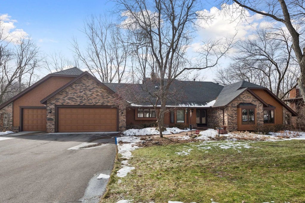 16787 Whittington Walk, Eden Prairie