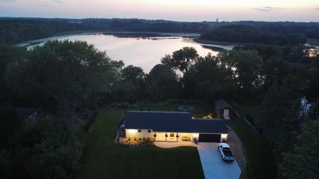 7000 Tecumseh Lane, Chanhassen