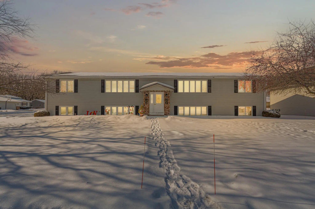 1805 Lakewood Avenue, Albert Lea