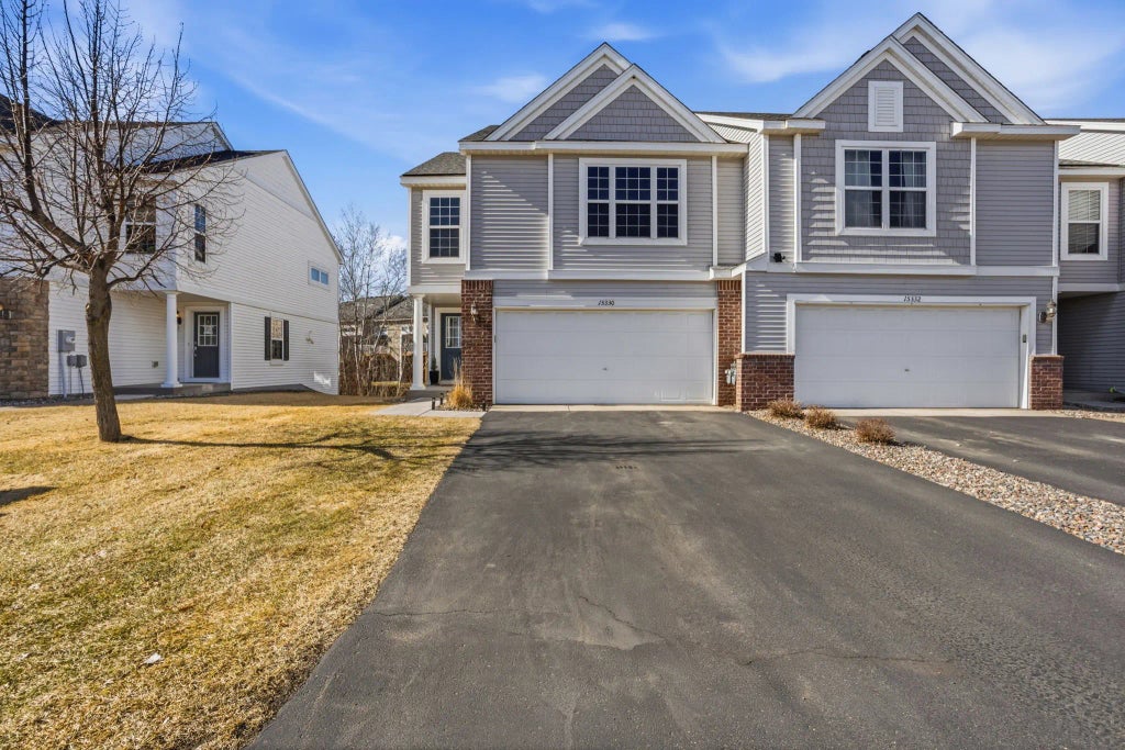 15330 Freedom Drive N, Hugo