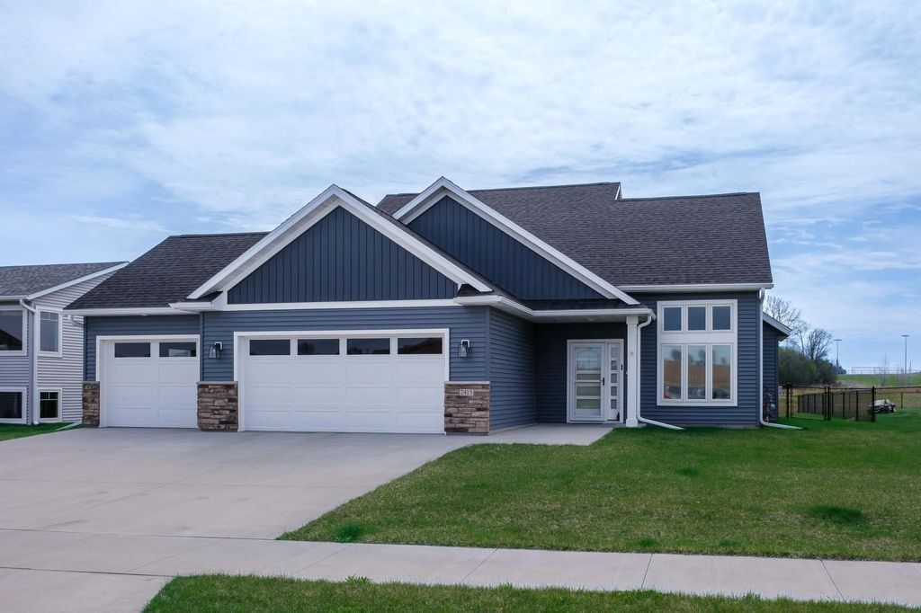 2415 Elk Run Drive Se, Pine Island