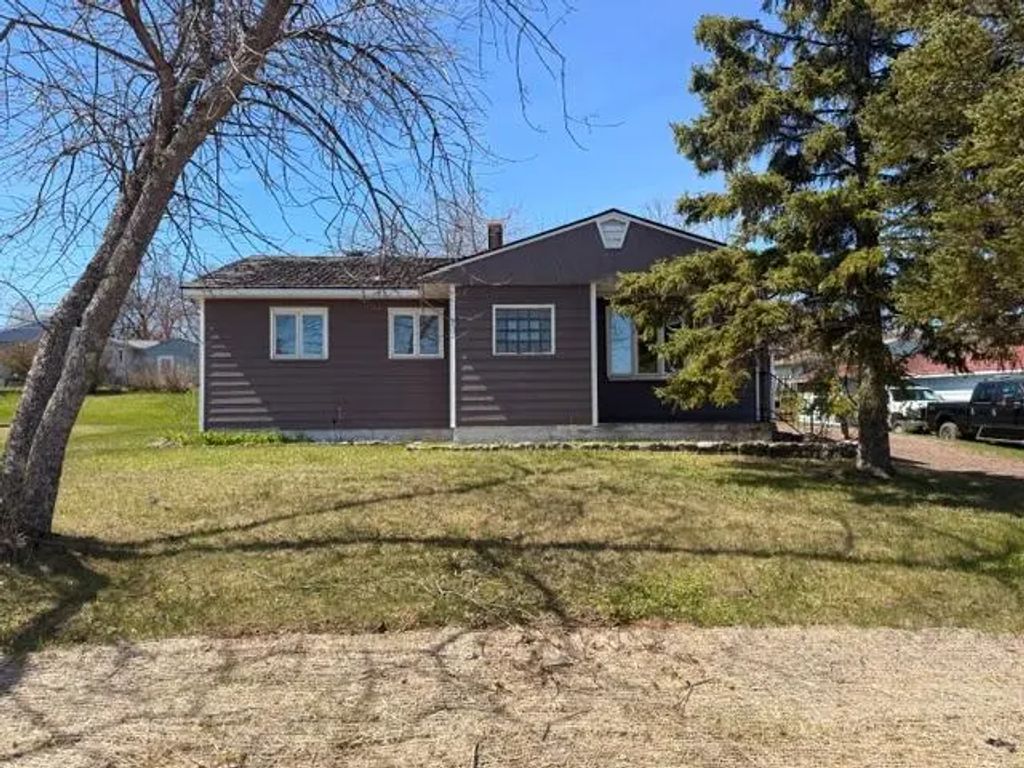 122 Banks Boulevard, Silver Bay