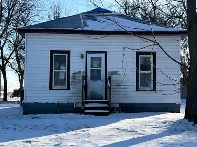 505 Grove Street Se, Mapleton