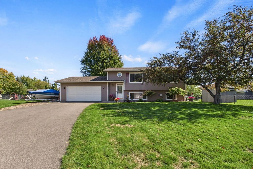 1823 Houle Circle, Hugo