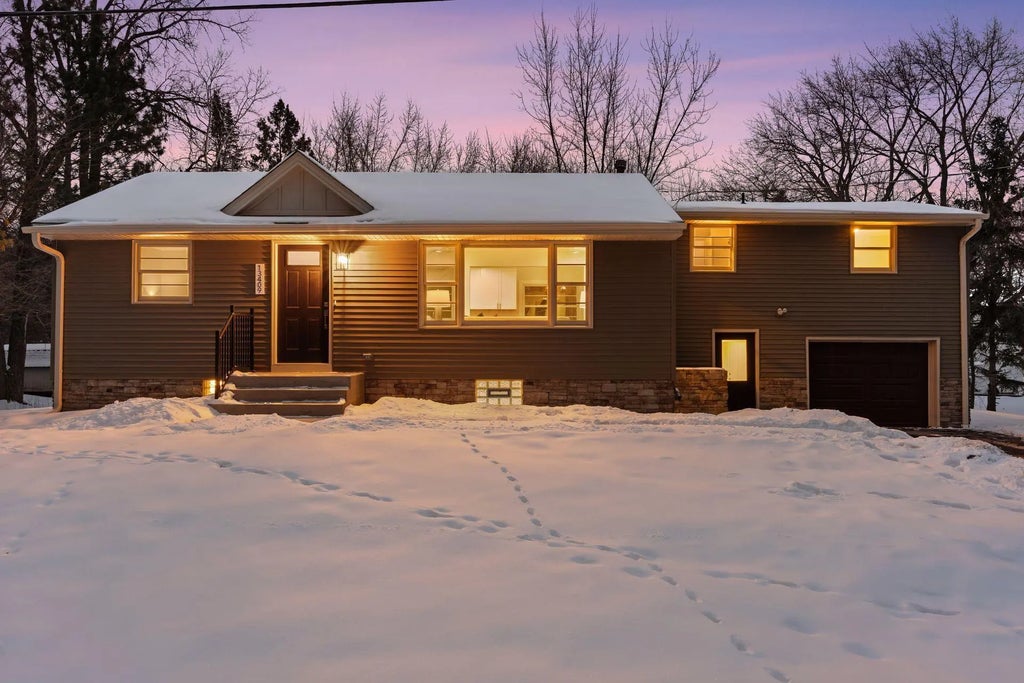 13409 1st Avenue N, Plymouth