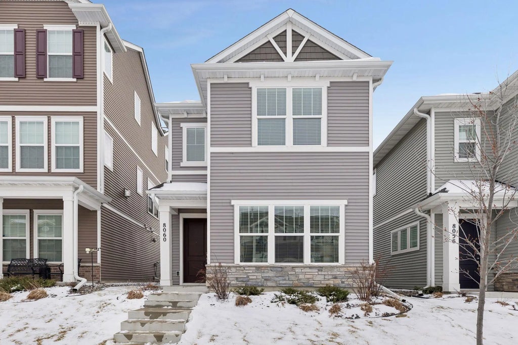 8060 Central Park Way N, Maple Grove