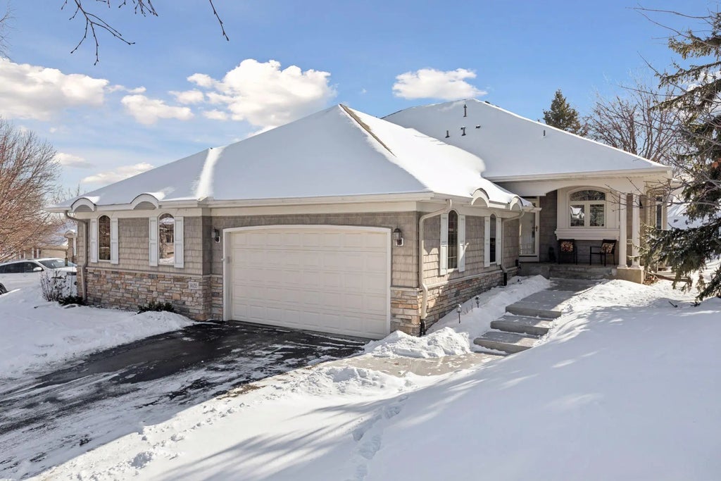 14035 45th Avenue N, Plymouth