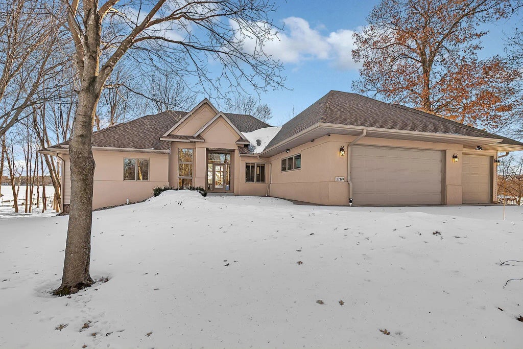 27179 Bayshore Drive, Isanti