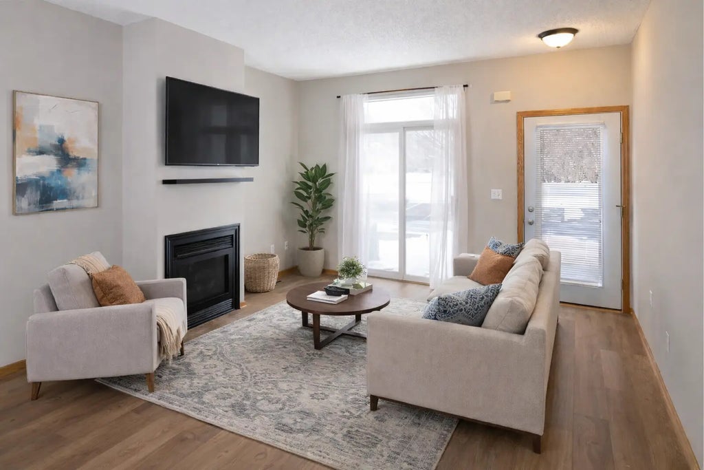 543 Roundhouse Street, Shakopee