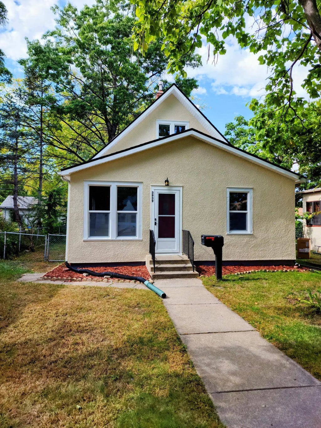 3939 Sheridan Avenue N, Minneapolis