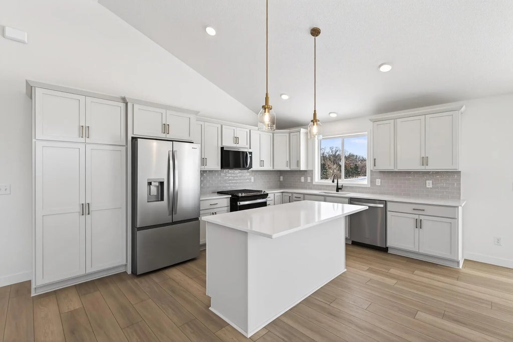 22544 Raven Street Nw, Oak Grove