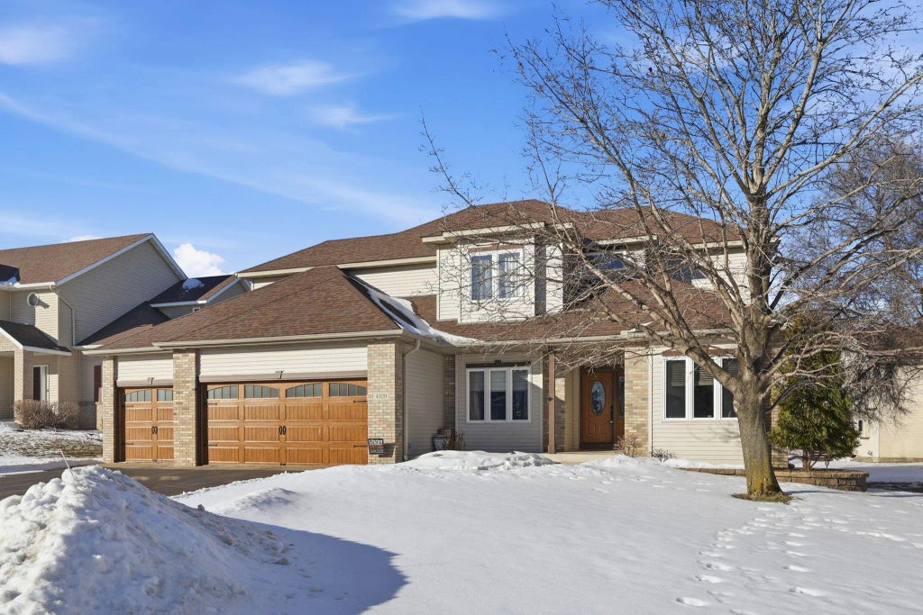 4329 Jessica Court, Eagan