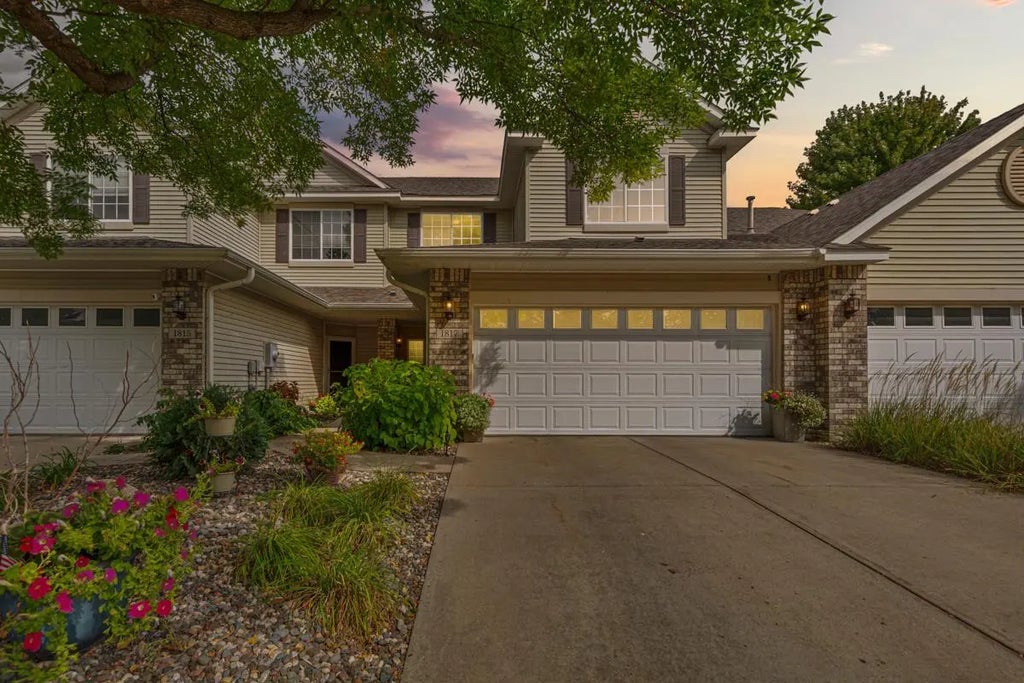 1817 Sunset Drive, Northfield