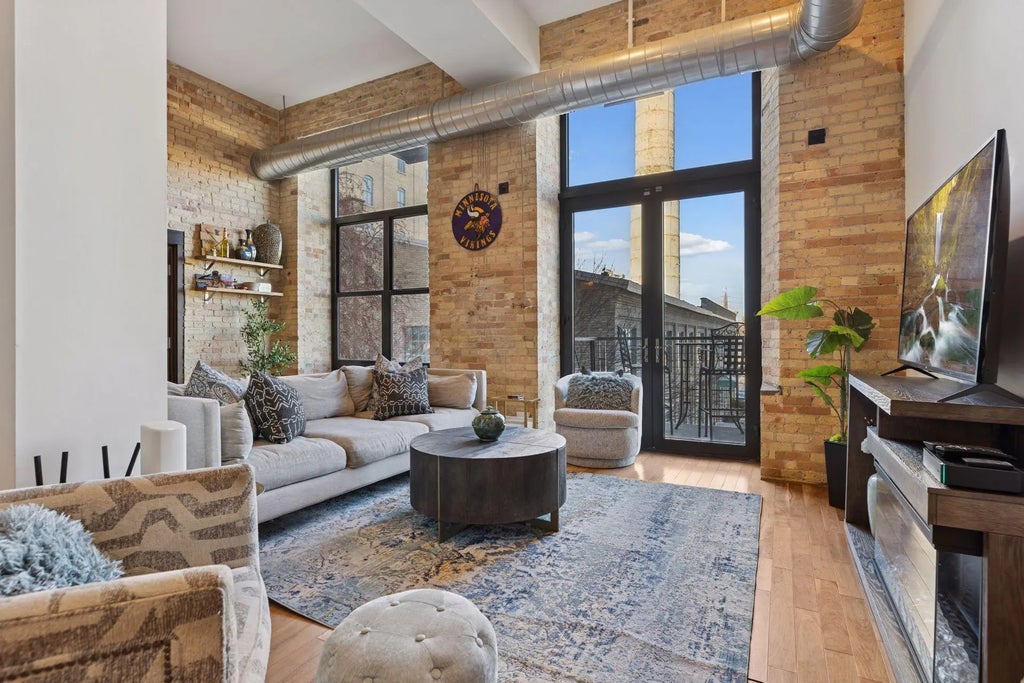 150 Portland Avenue 304, Minneapolis