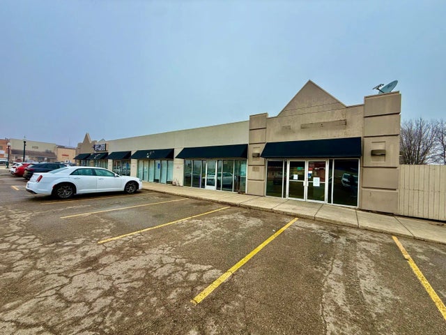 201 E College Drive D, Marshall