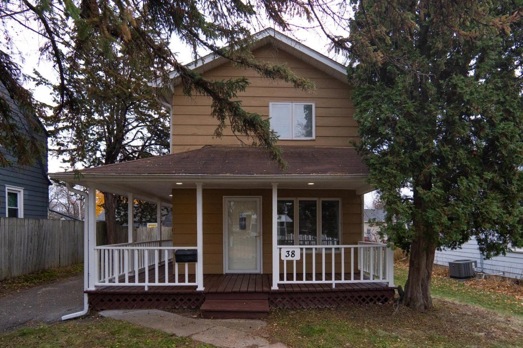 38 Winona Street W, Saint Paul