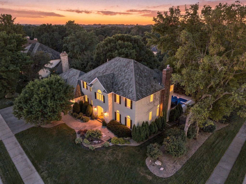 9486 Olympia Drive, Eden Prairie