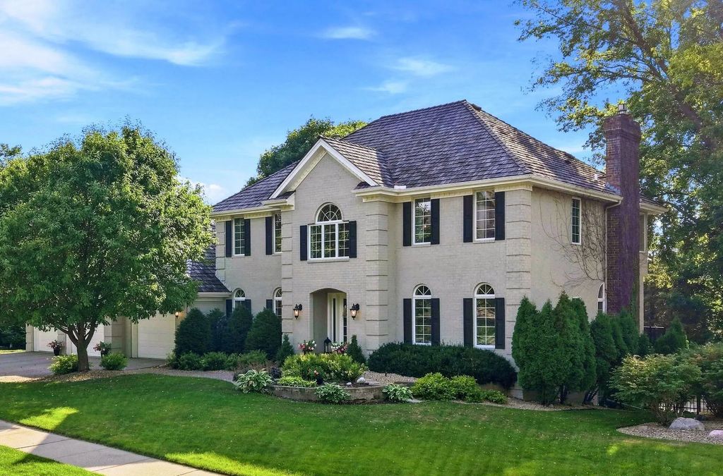 9486 Olympia Drive, Eden Prairie