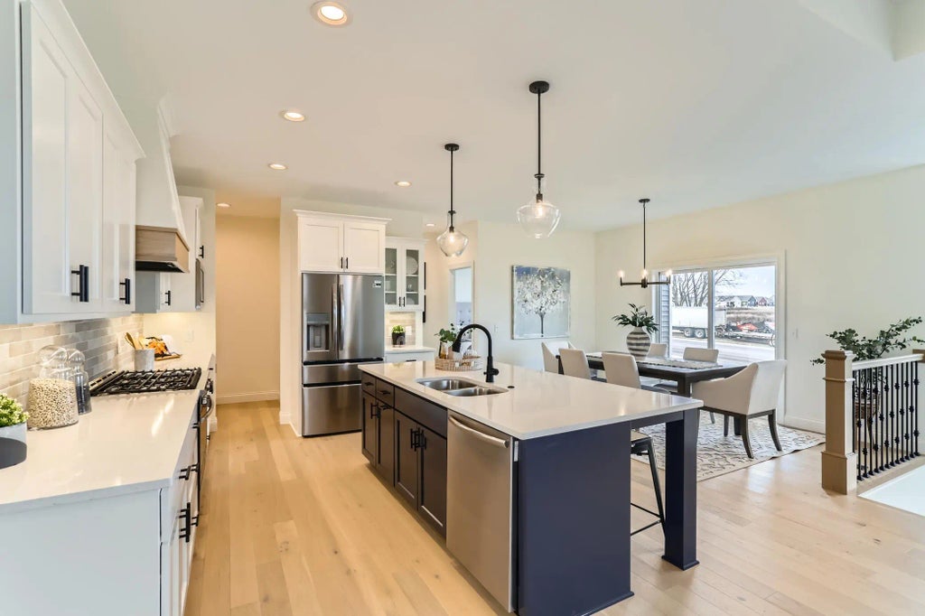 11700 Azure Lane, Inver Grove Heights