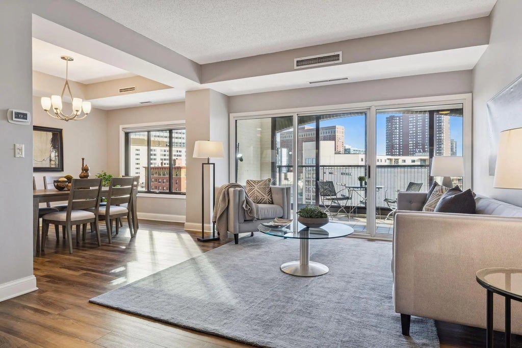 1201 Yale Place 608, Minneapolis