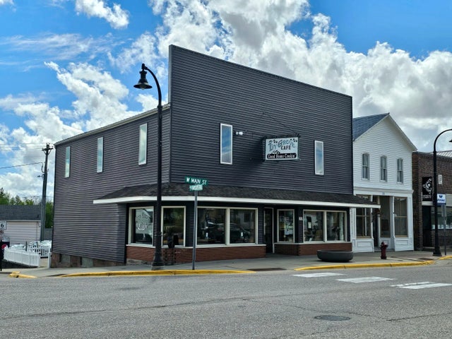 101 W Main Street, Spring Grove