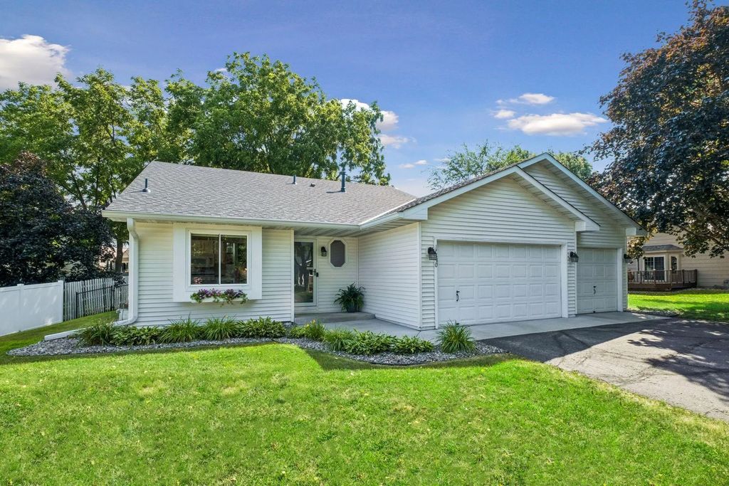 17350 Foliage Avenue, Farmington