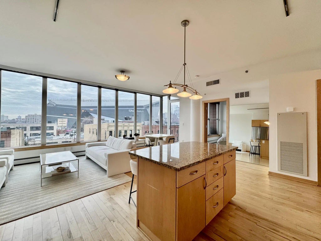 215 10th Avenue S 534, Minneapolis