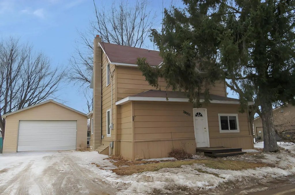 38905 County Road 153, Albany