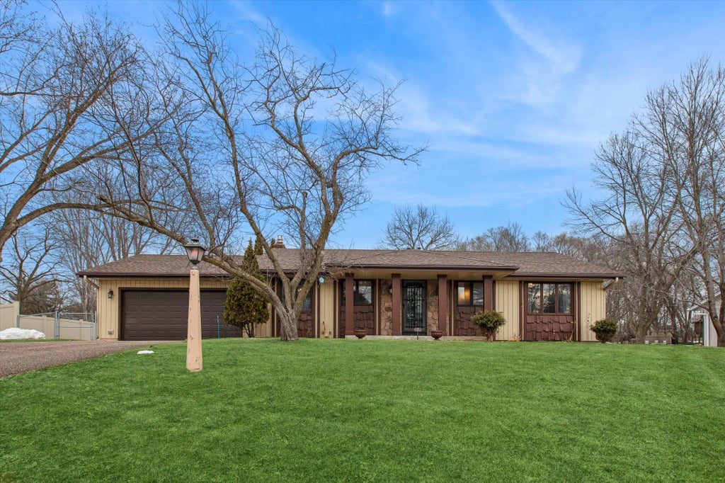 16108 Kensington Court, Minnetonka