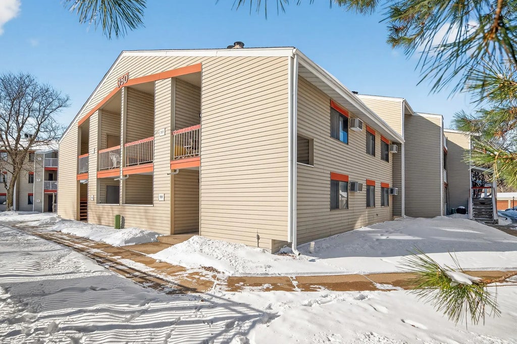 350 Shelard Parkway 101, St Louis Park